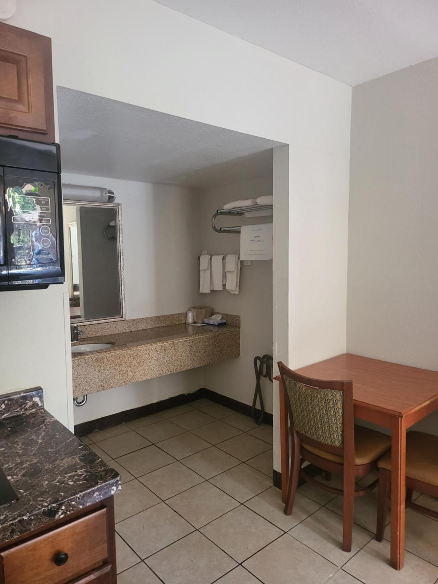 מלון Baymont By Wyndham וויליאמסבורג מראה חיצוני תמונה